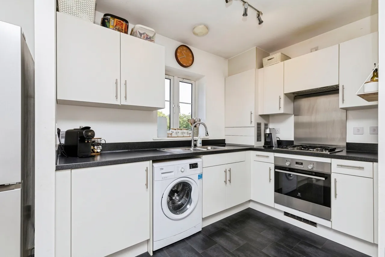 Somerley Drive, Crawley, RH10, photo 3