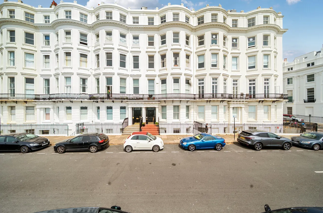 2 bed flat for sale, Clarendon Terrace, Brighton, BN2