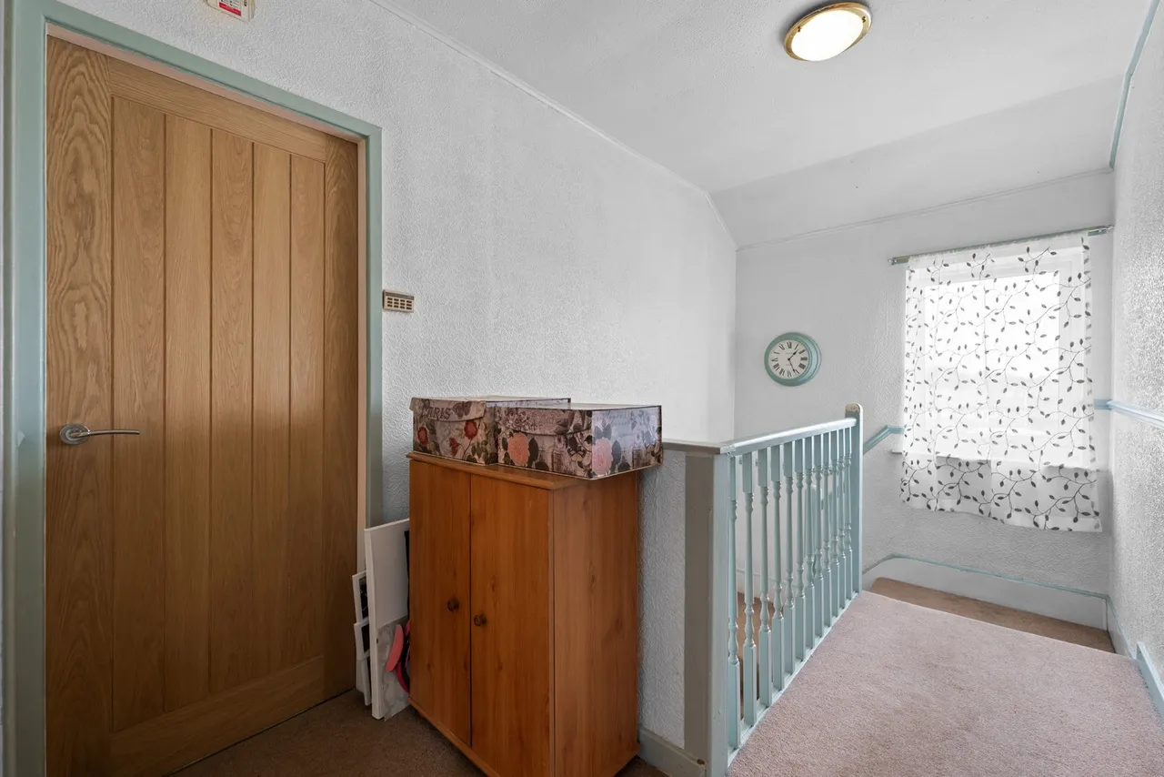 Longfields Crescent, Hoyland, S74, photo 17