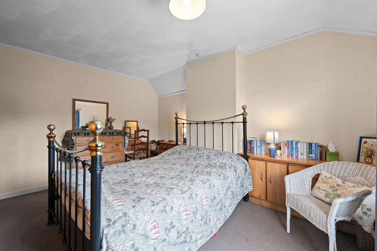 Longfields Crescent, Hoyland, S74, photo 20
