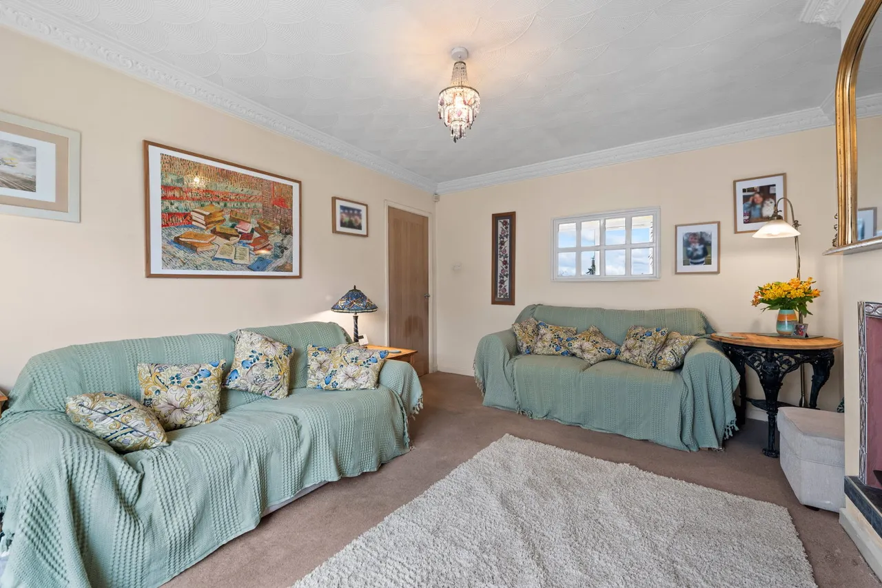Longfields Crescent, Hoyland, S74, photo 2