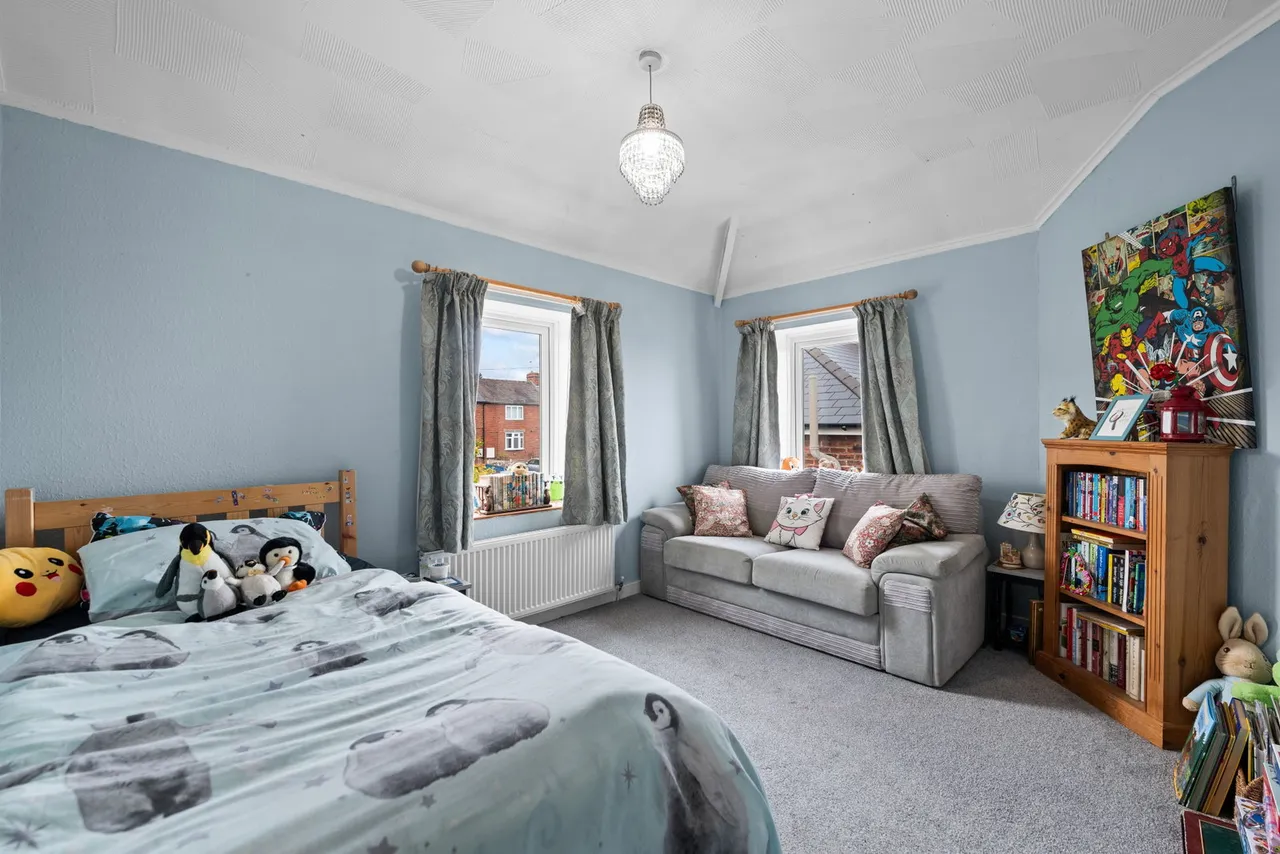 Longfields Crescent, Hoyland, S74, photo 24