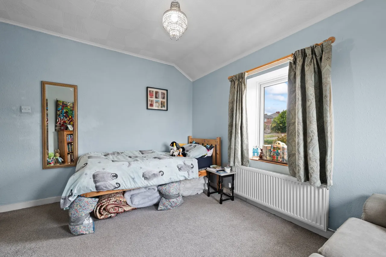 Longfields Crescent, Hoyland, S74, photo 18