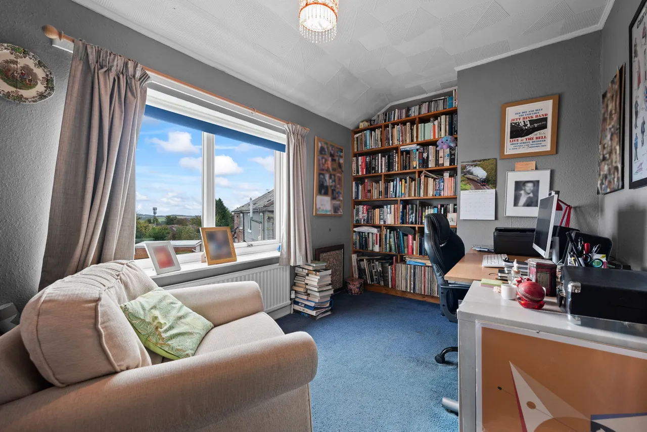 Longfields Crescent, Hoyland, S74, photo 25