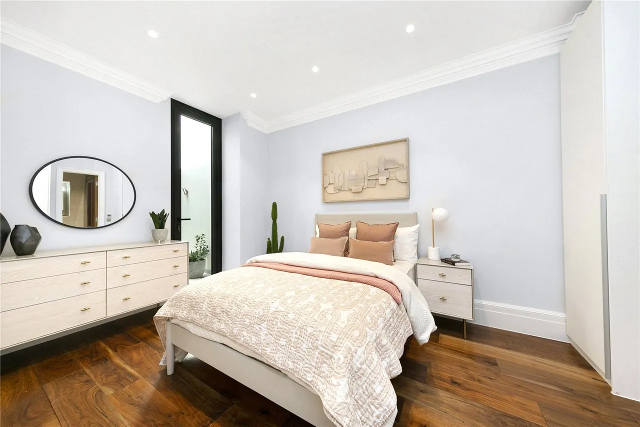 Kings Road, Richmond, TW10, photo 12