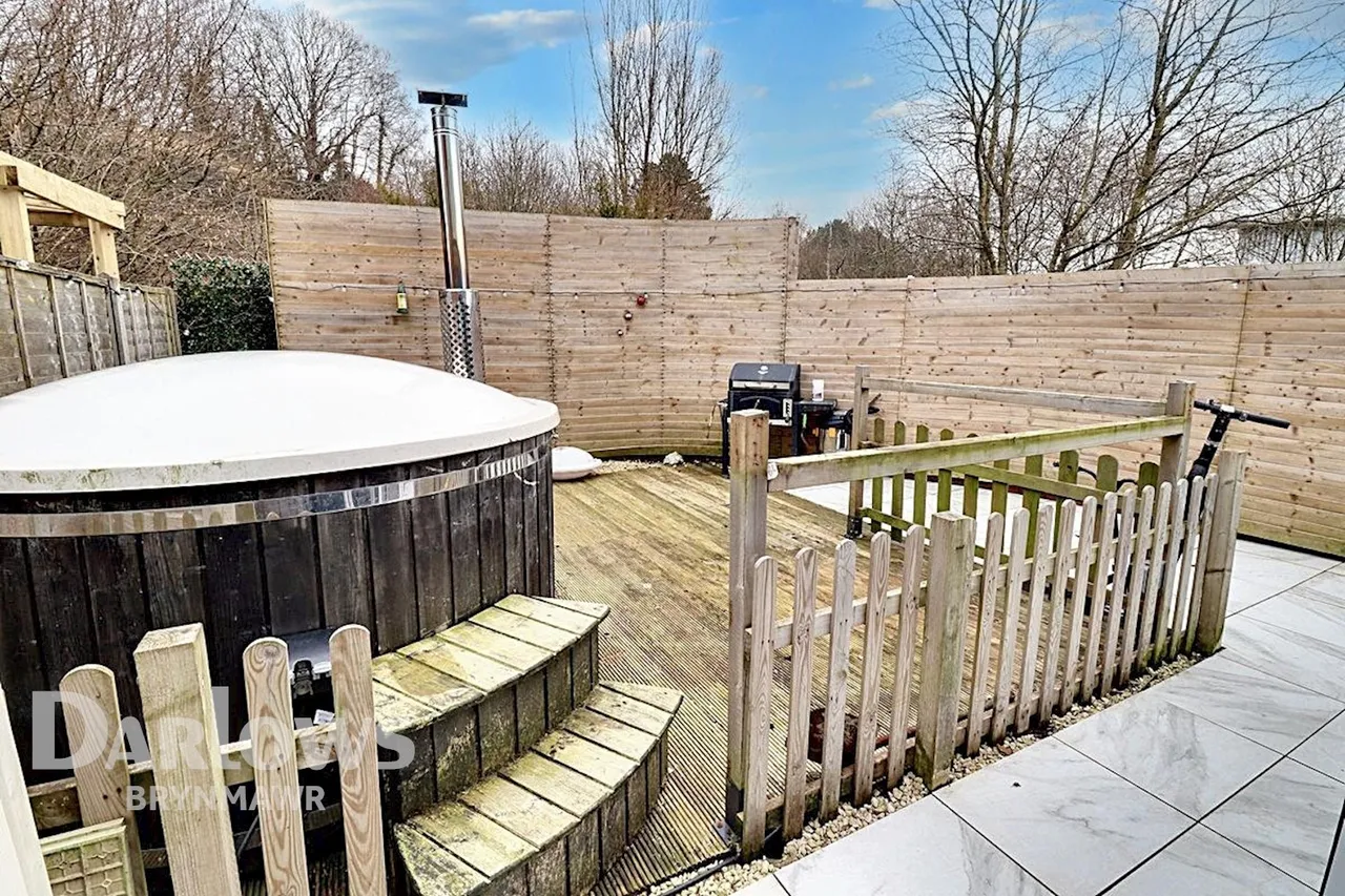 Lakeside Close, Brynmawr, photo 24
