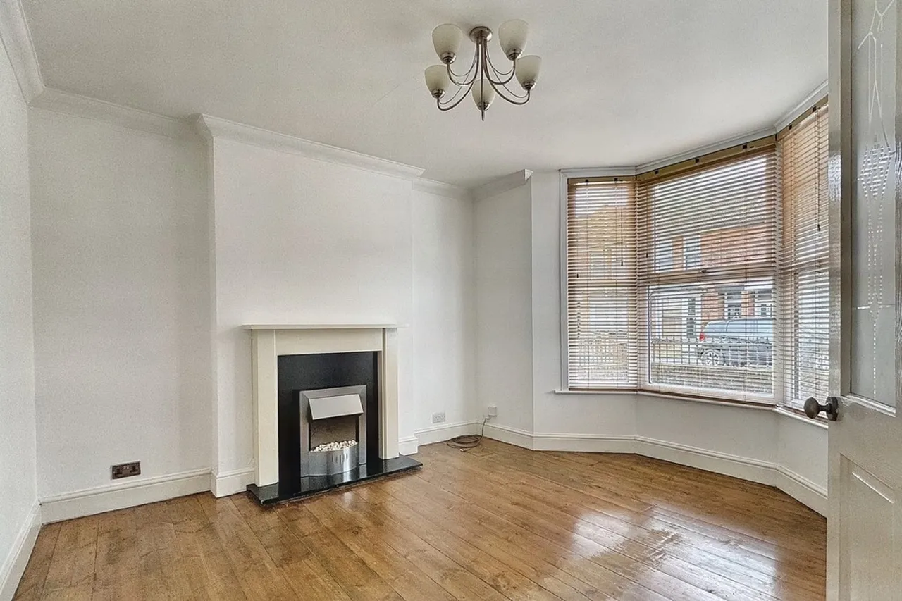 Bond Road, Ashford, photo 5