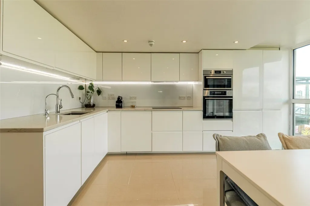 Hopton Road, Woolwich, SE18, photo 11