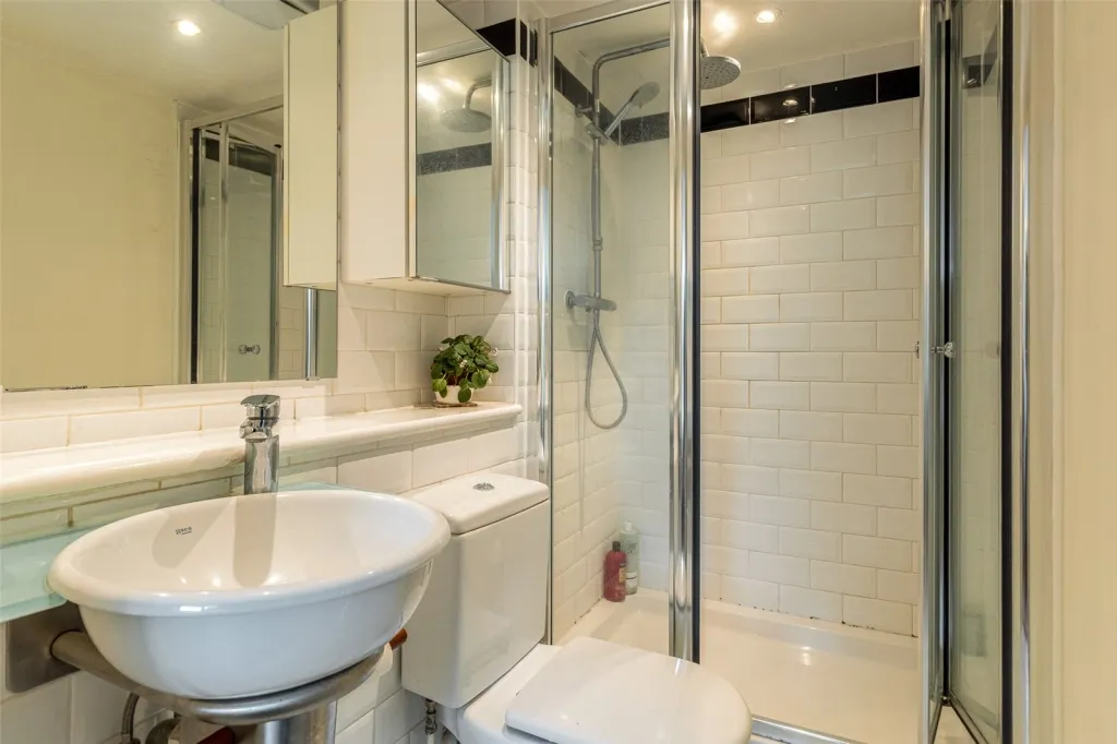 Hopton Road, Woolwich, SE18, photo 5