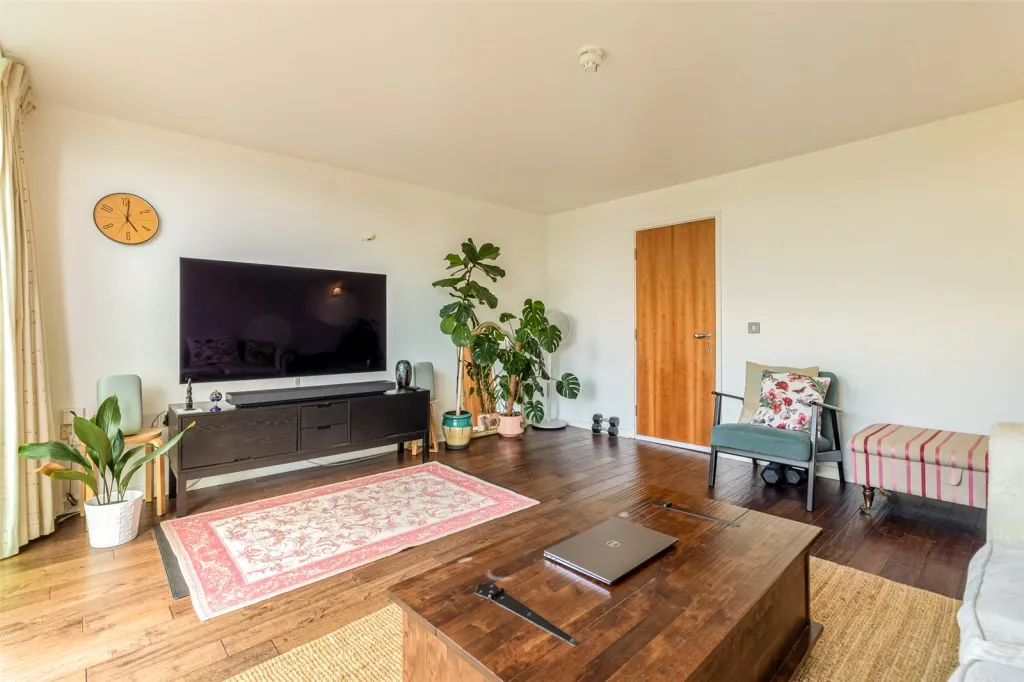 Hopton Road, Woolwich, SE18, photo 10