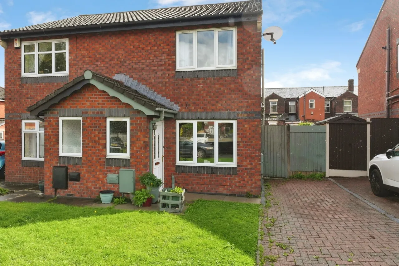 Wood Edge Close, Bolton, BL3, photo 2
