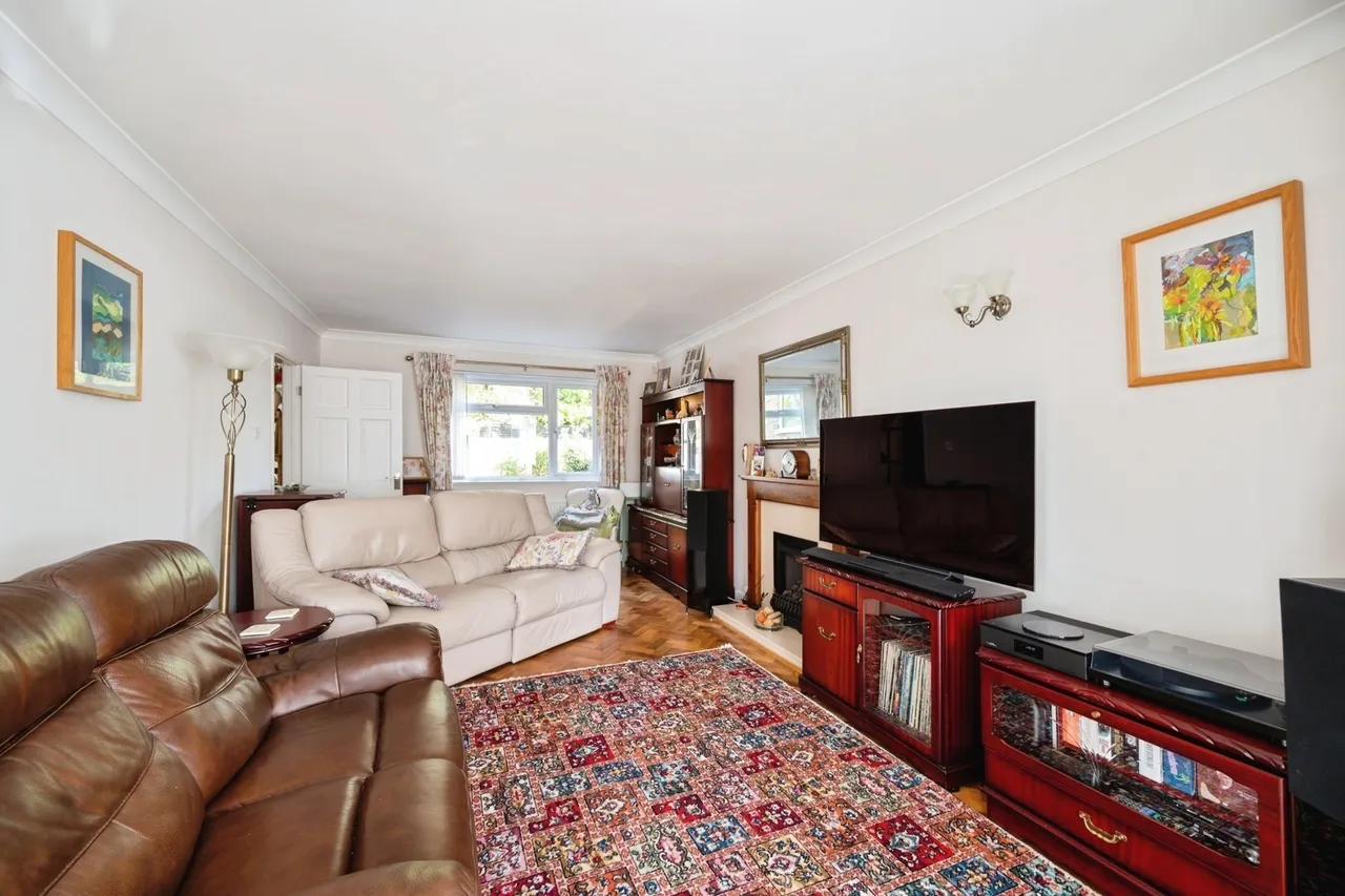 Bacon Lane, Hayling Island, PO11, photo 2