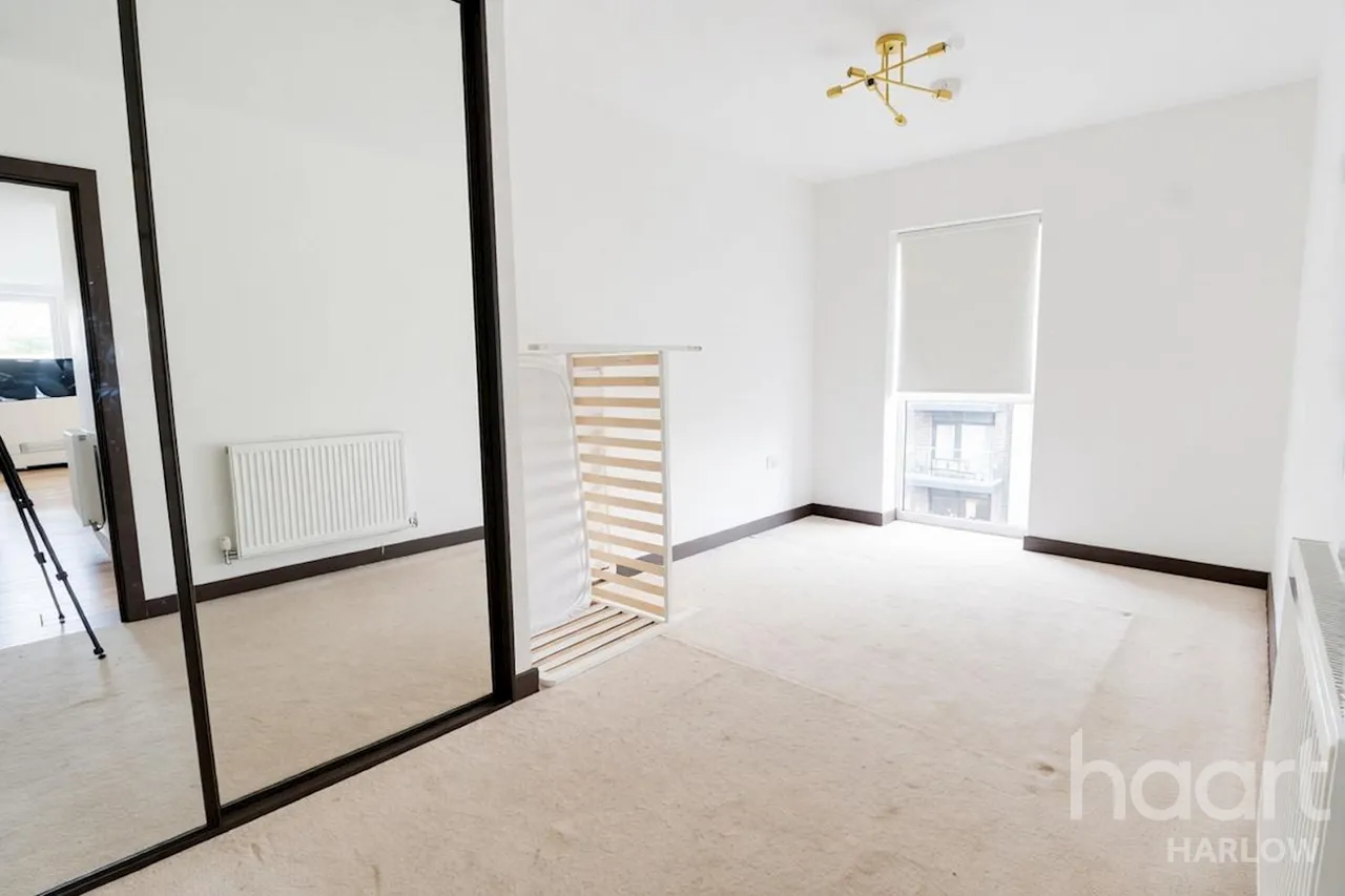 Edinburgh Gate, Harlow, CM20, photo 5