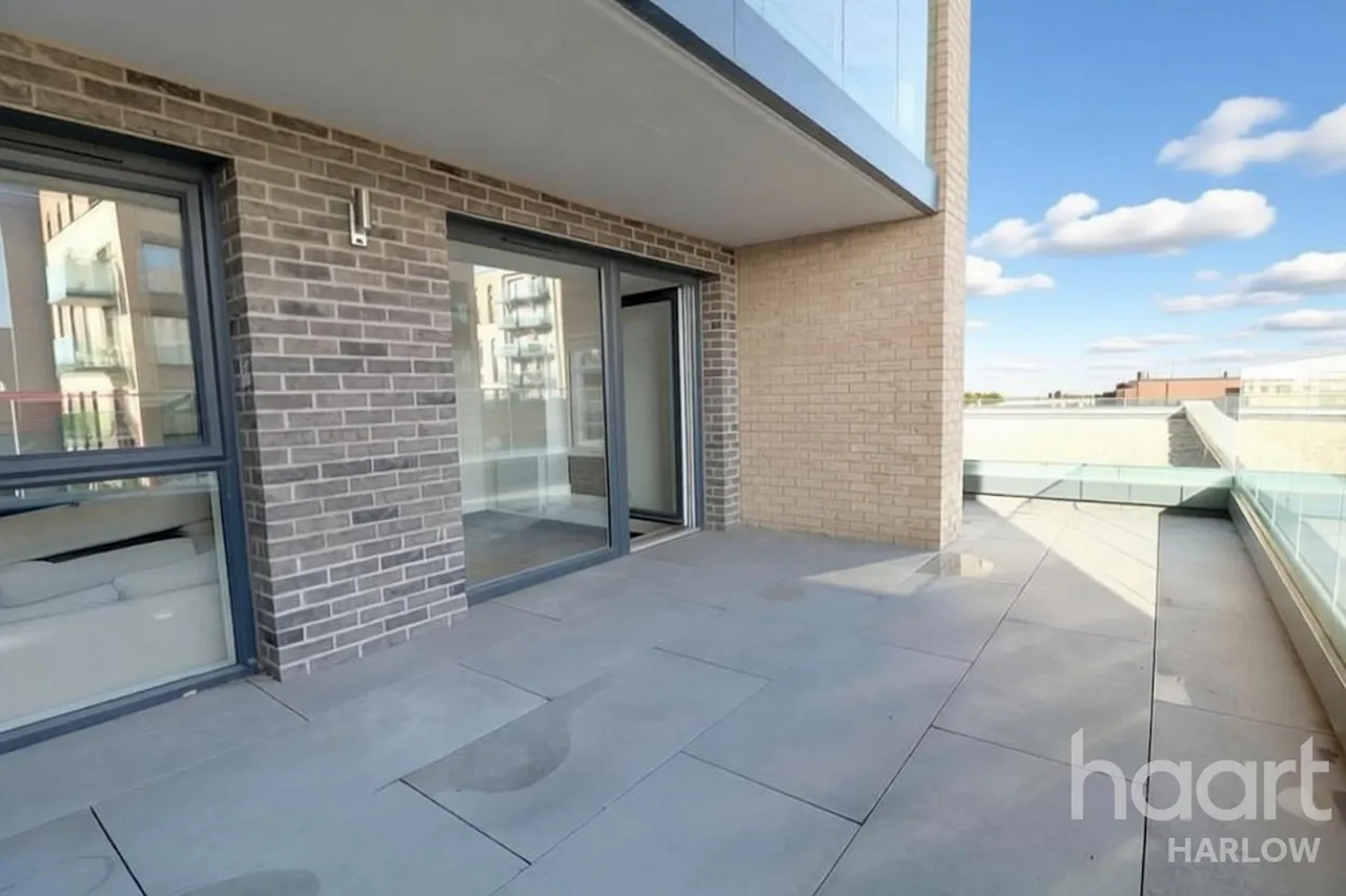 Edinburgh Gate, Harlow, CM20, photo 4