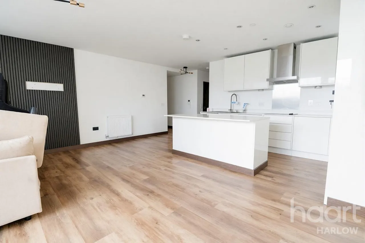 Edinburgh Gate, Harlow, CM20, photo 10