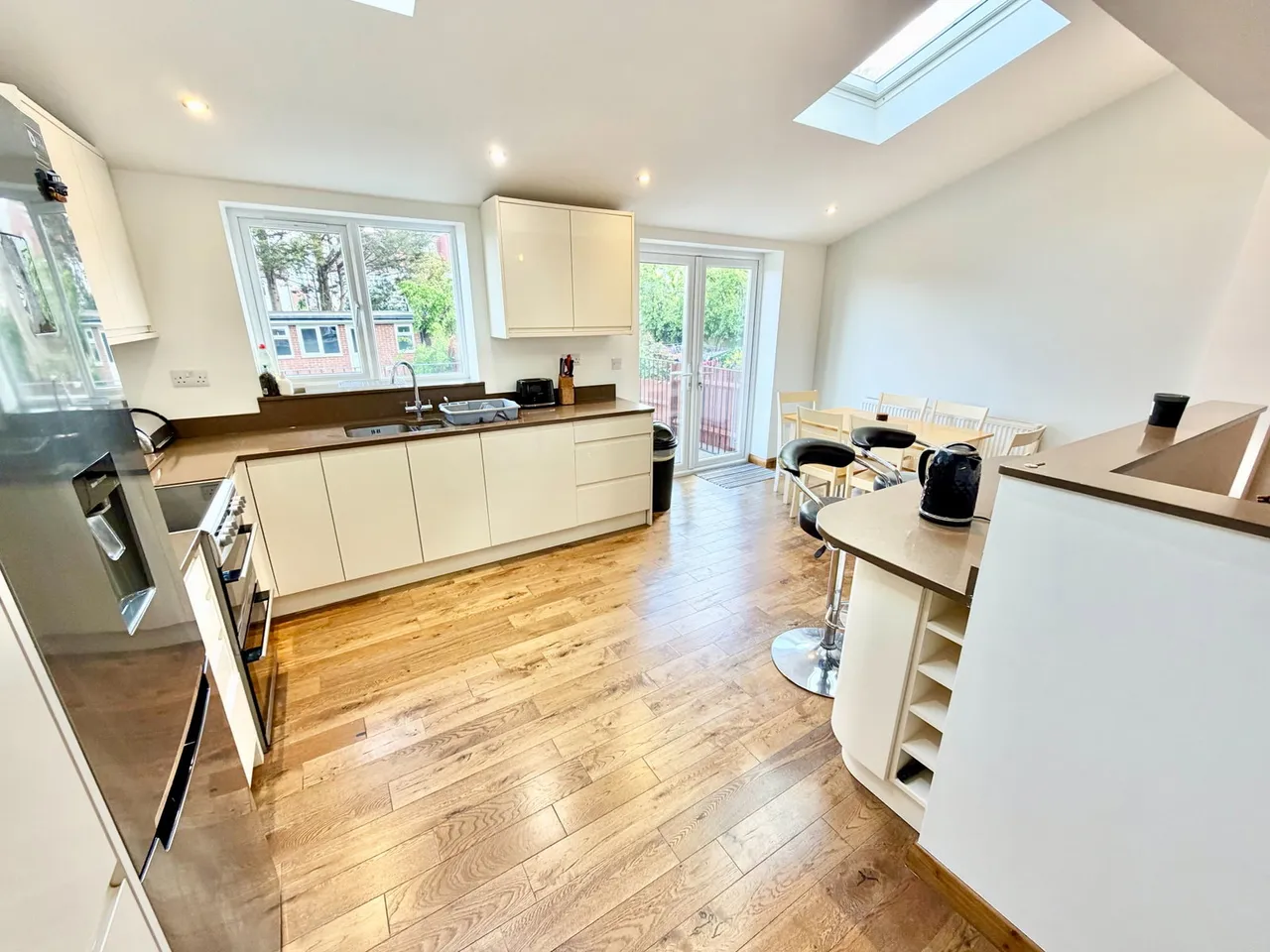 St. Georges Avenue, Kingsbury, London, NW9 0JT, photo 11