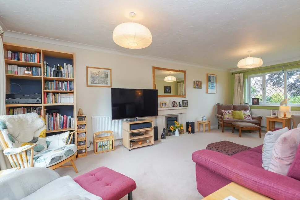 Mountbatten Avenue, Kenilworth, Warwickshire, CV8, photo 3