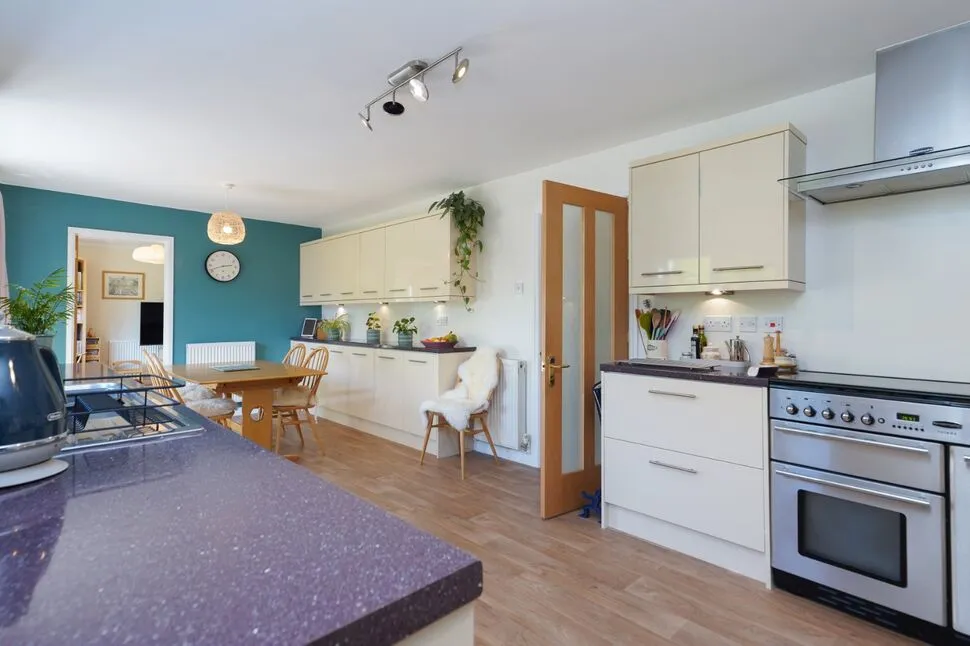 Mountbatten Avenue, Kenilworth, Warwickshire, CV8, photo 4