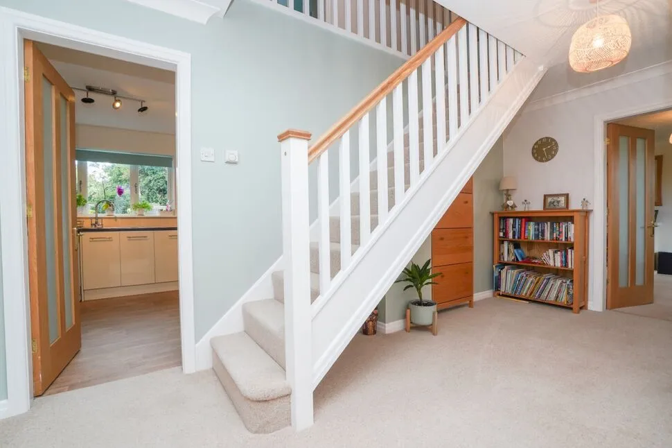 Mountbatten Avenue, Kenilworth, Warwickshire, CV8, photo 2