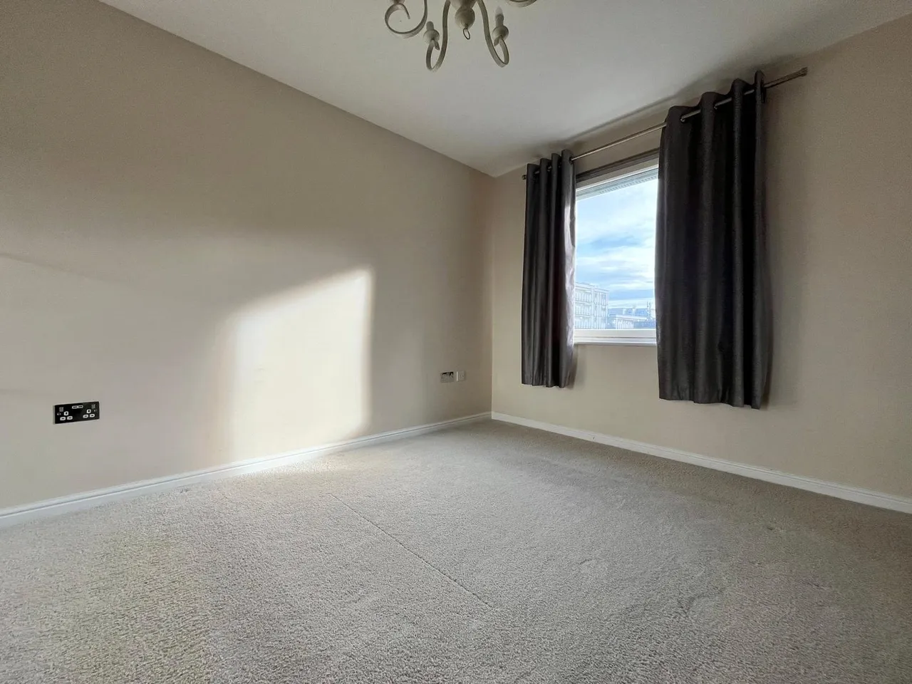 Prince Regent Road, Hounslow, TW3, photo 4