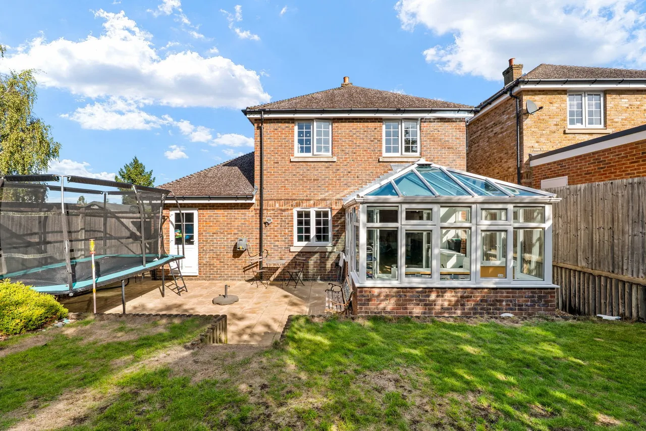 Anmer Close, Tadworth, KT20, photo 18