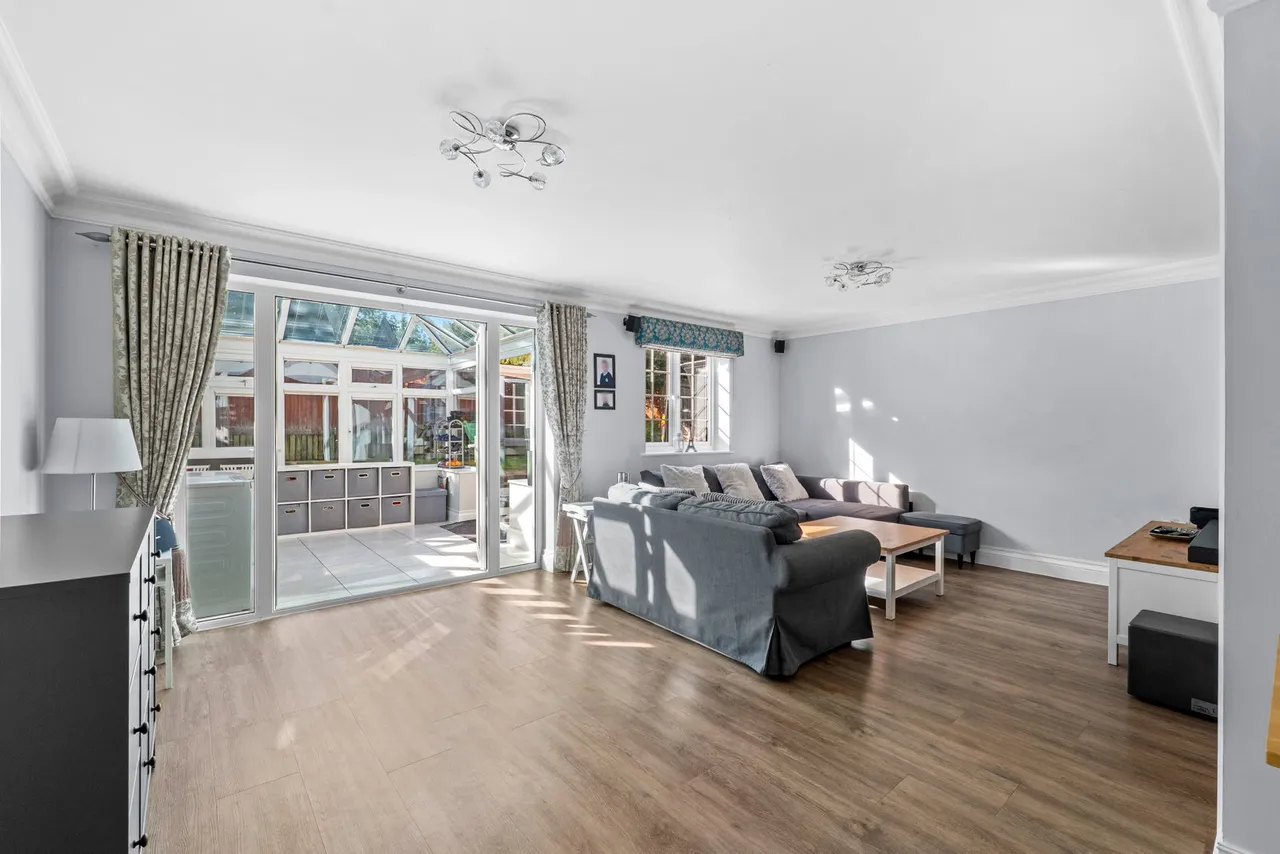 Anmer Close, Tadworth, KT20, photo 5
