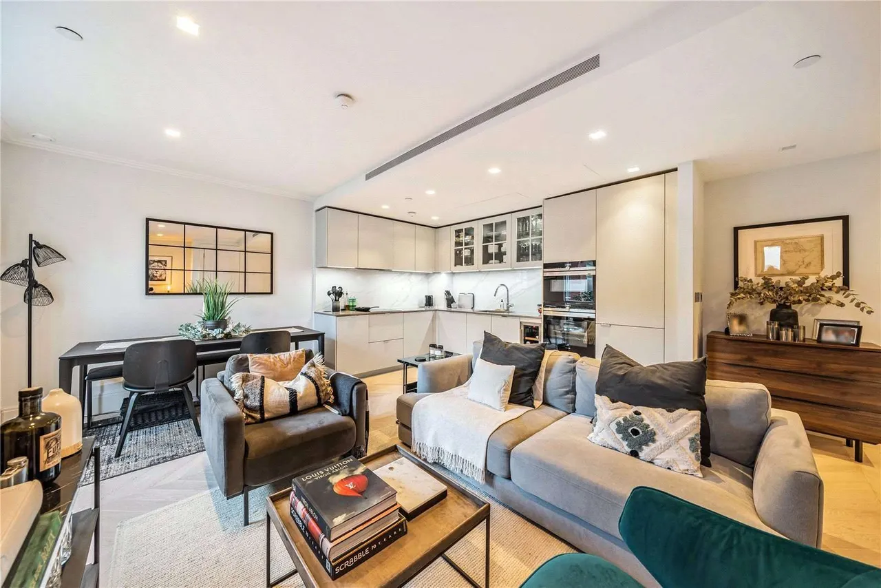 2 bed new development to rent — Kidderpore Avenue, London, NW3 7SU