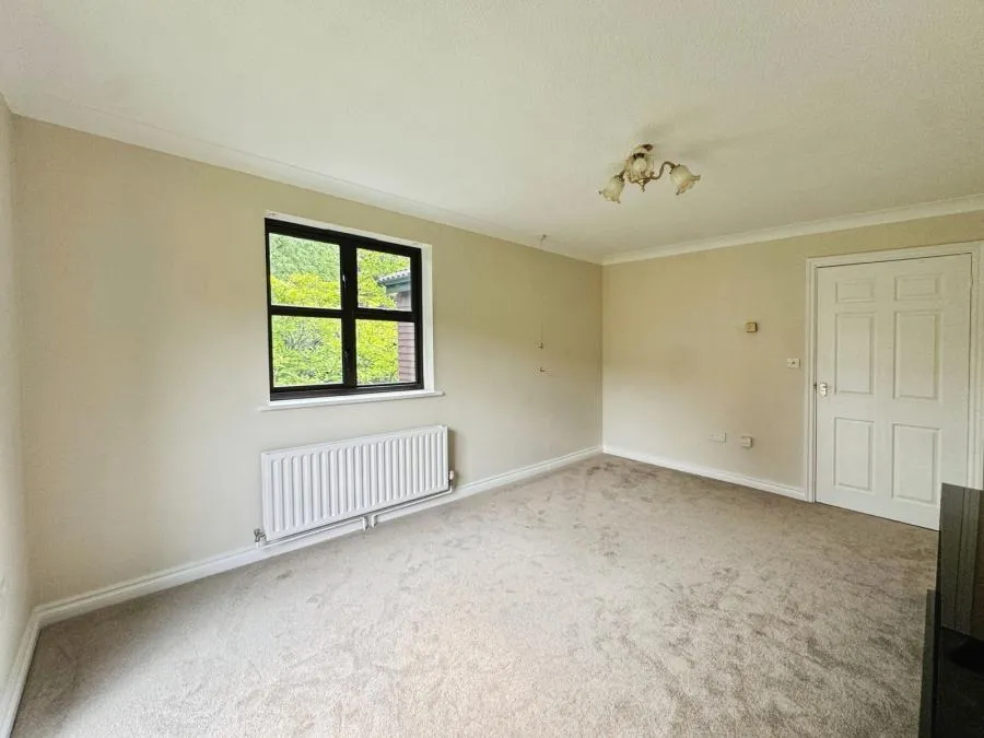 Crowthorne Road, Bracknell, RG12, photo 7