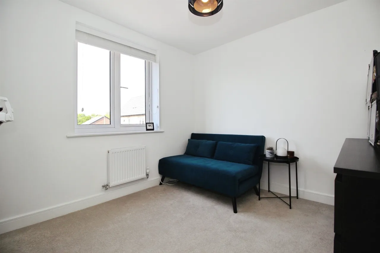 Buckthorn Avenue, Leeds, photo 11