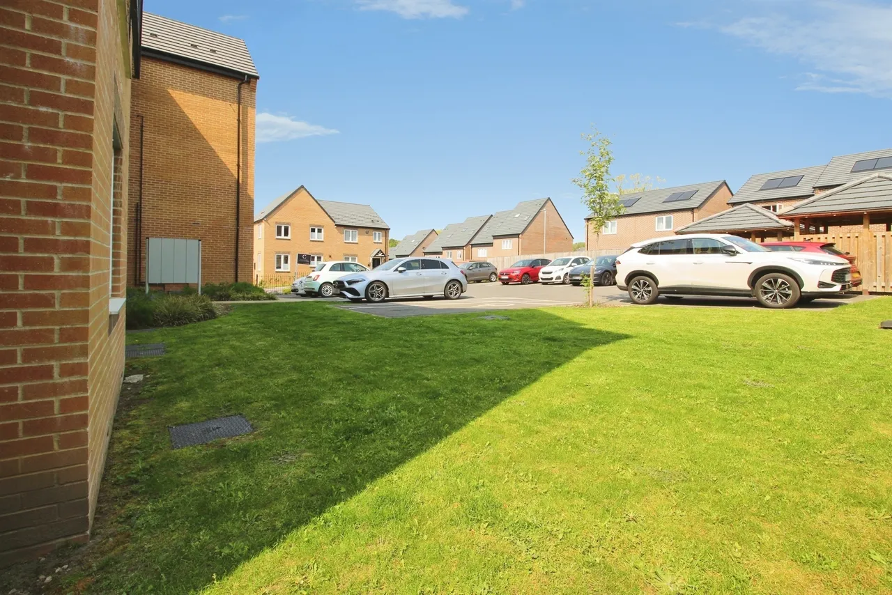 Buckthorn Avenue, Leeds, photo 3