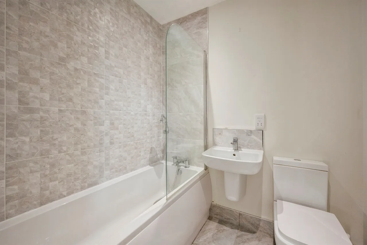 Avro Way, Blaxton, DN9, photo 4