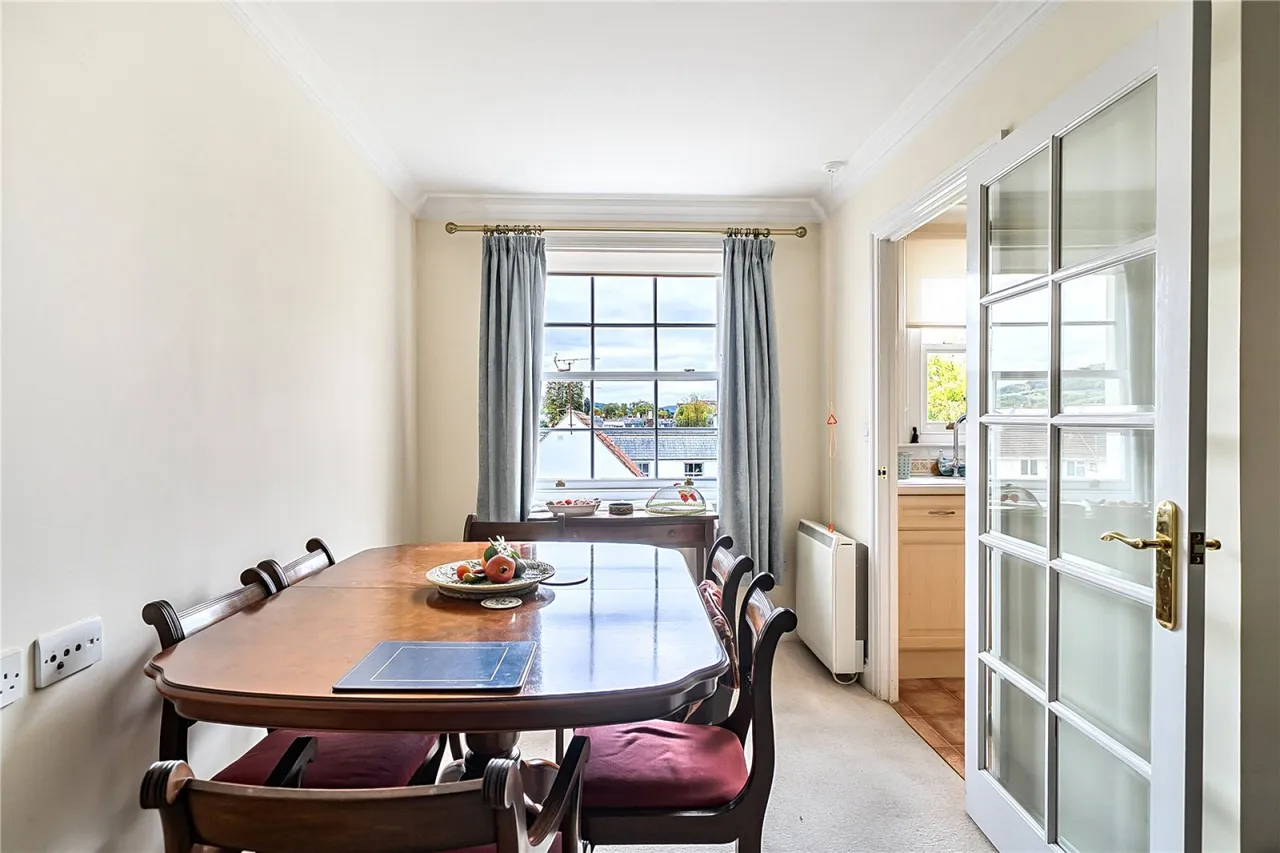 Commercial Street, Cheltenham, GL50, photo 5