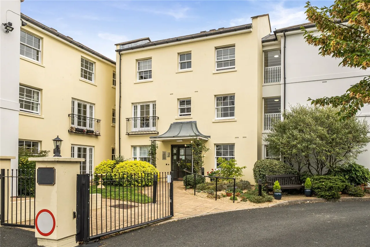 Commercial Street, Cheltenham, GL50, photo 17