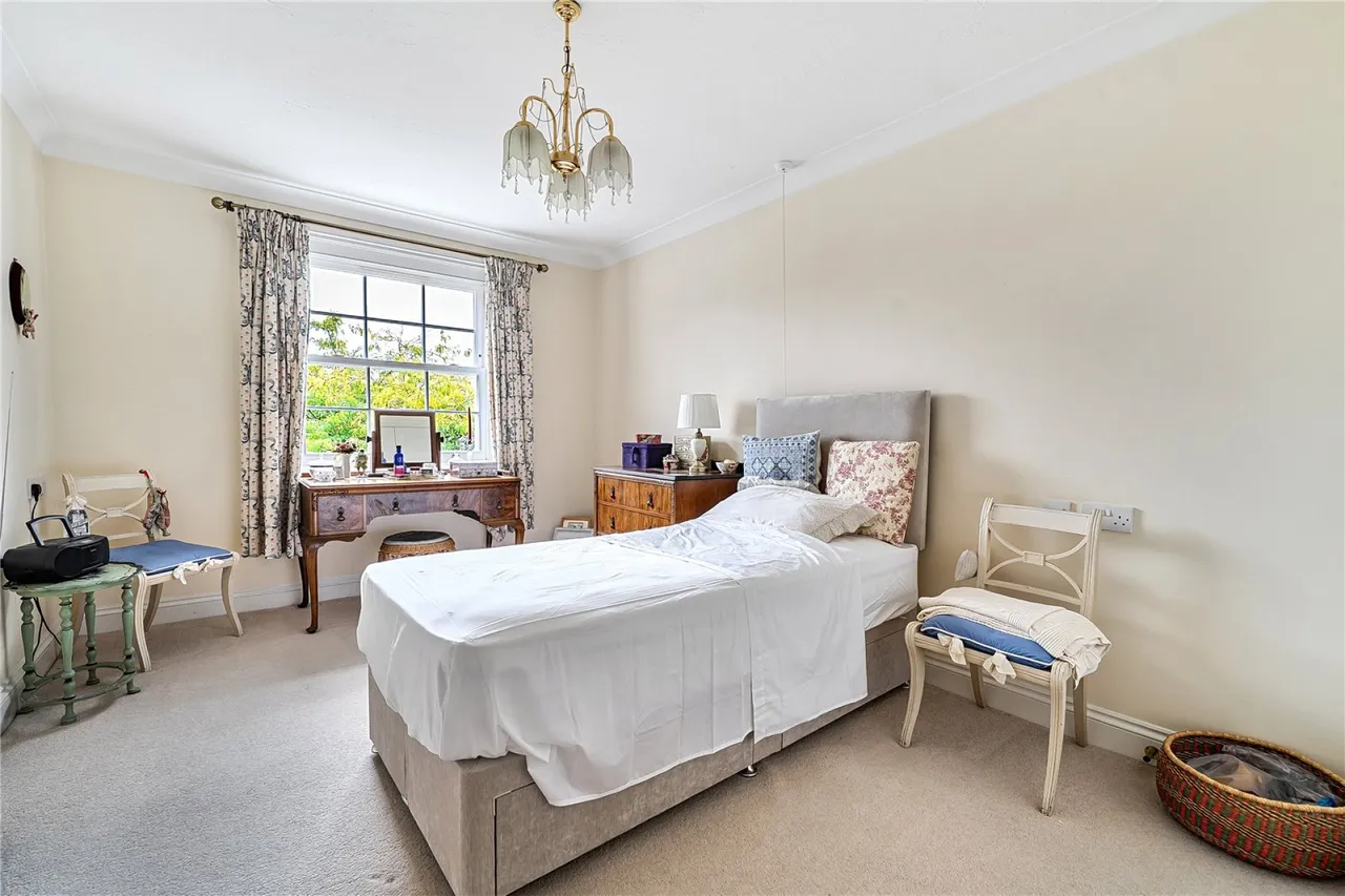 Commercial Street, Cheltenham, GL50, photo 11