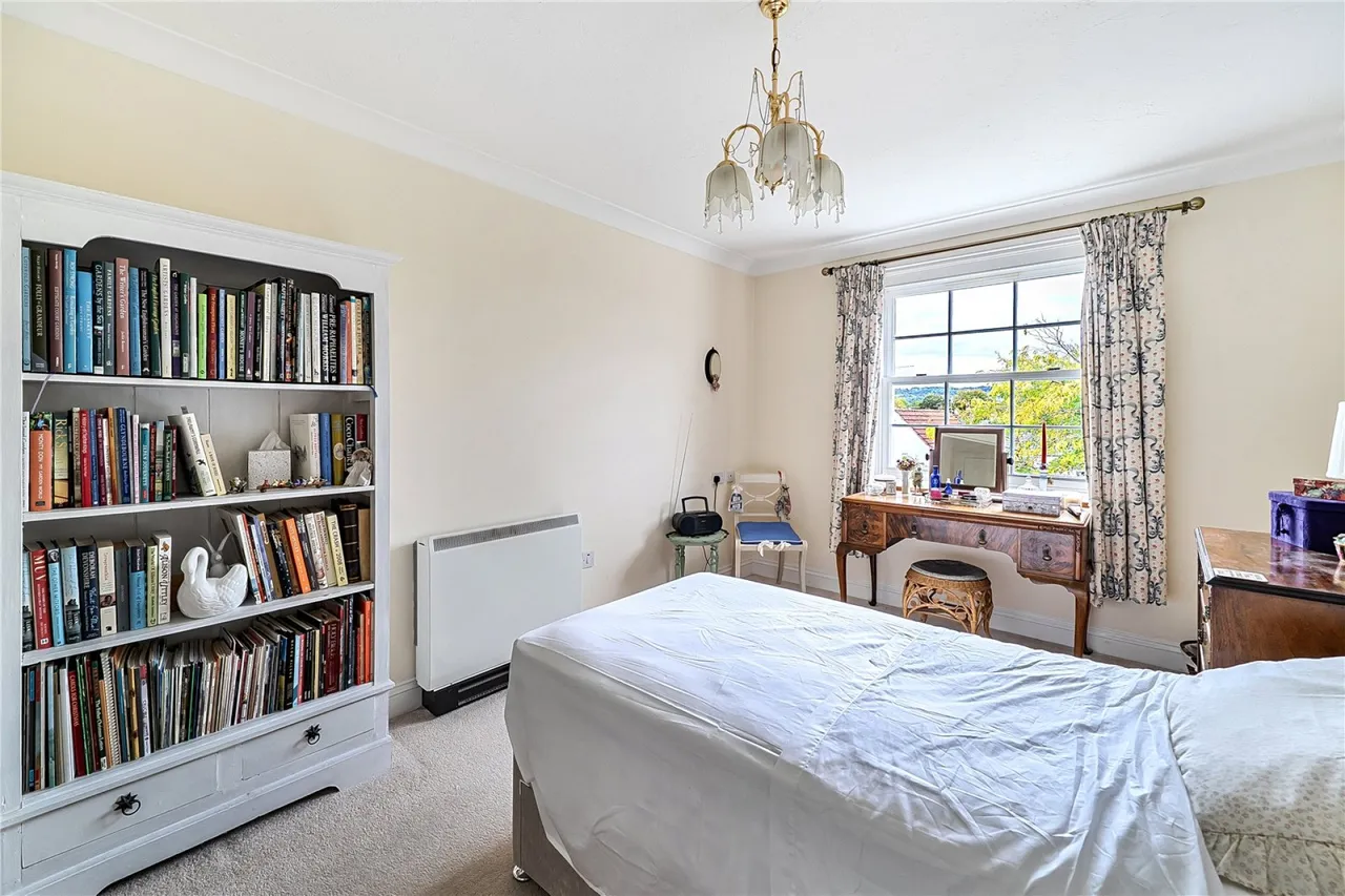 Commercial Street, Cheltenham, GL50, photo 12