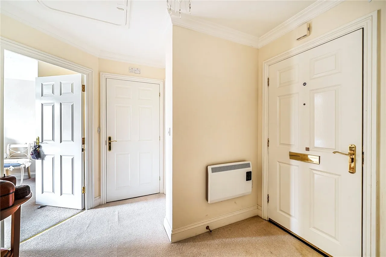 Commercial Street, Cheltenham, GL50, photo 10