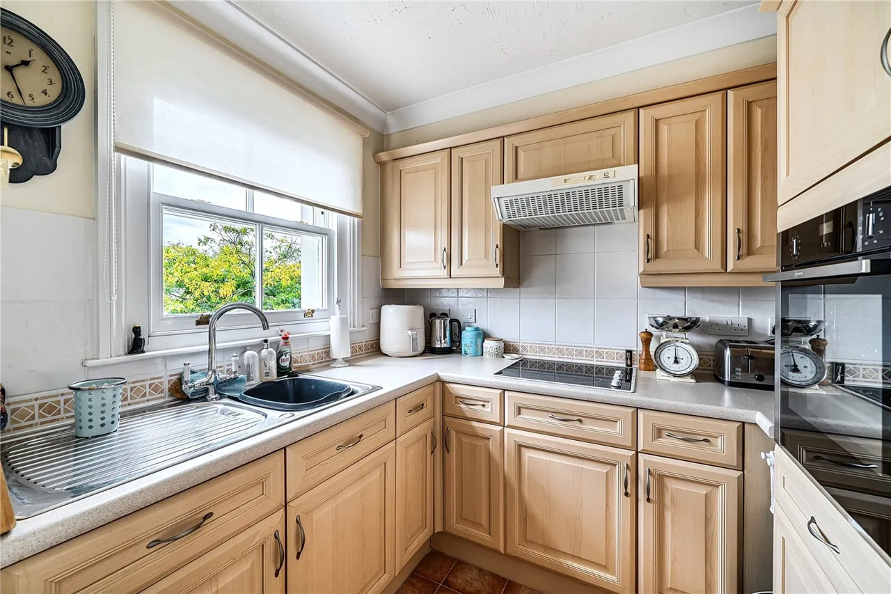 Commercial Street, Cheltenham, GL50, photo 8