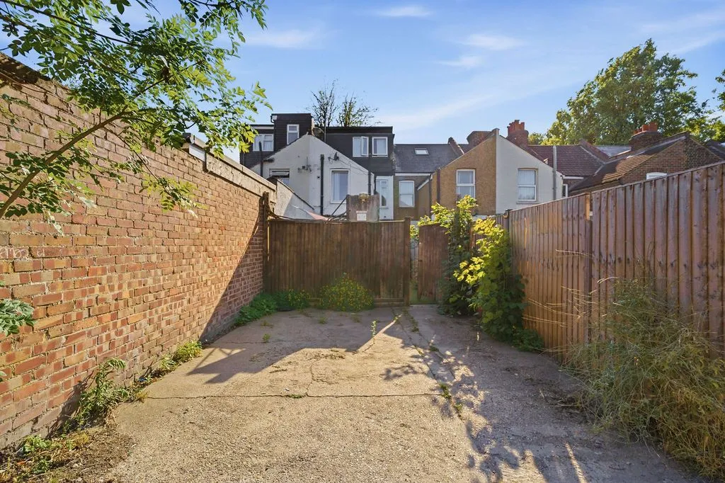 Demesne Road, SM6, photo 8