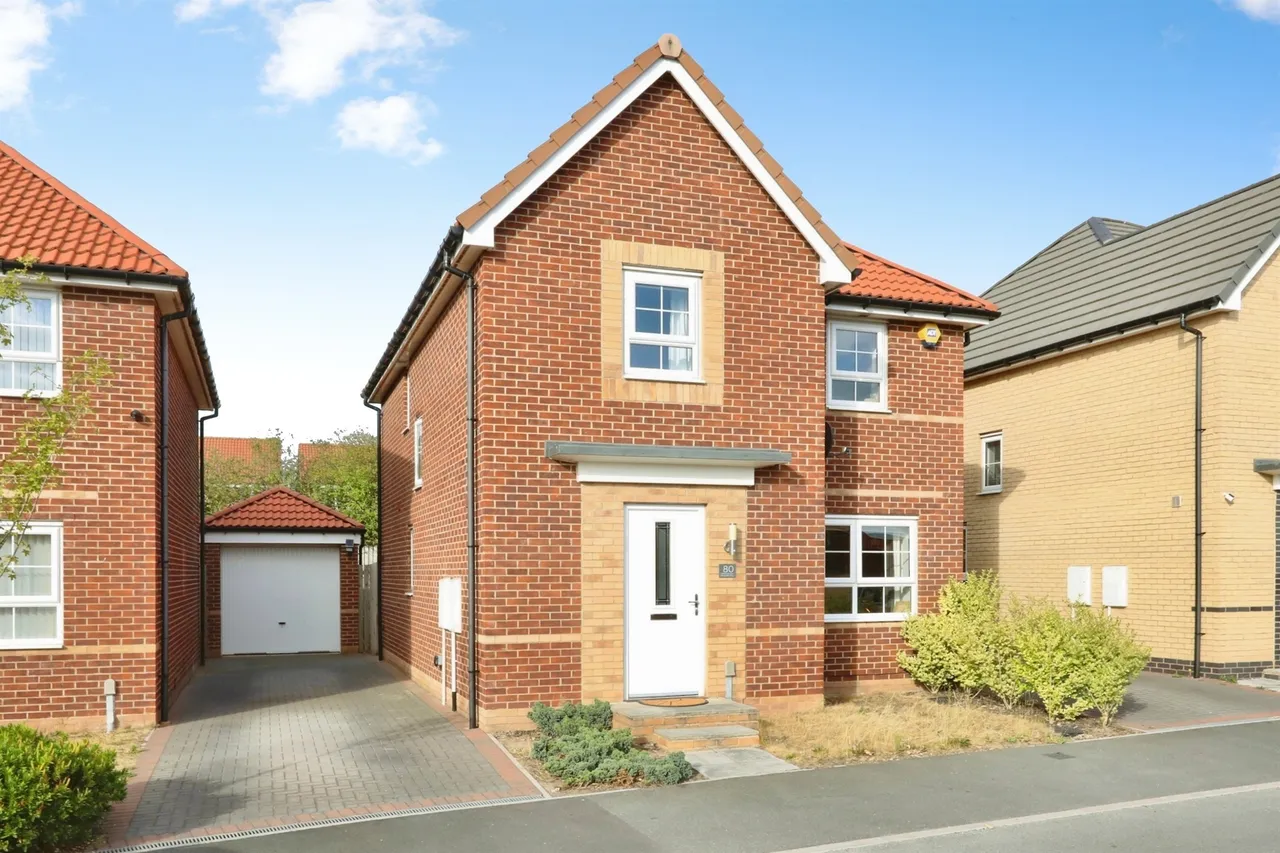 4 bed house for sale — Mirabelle Way, Harworth, Doncaster