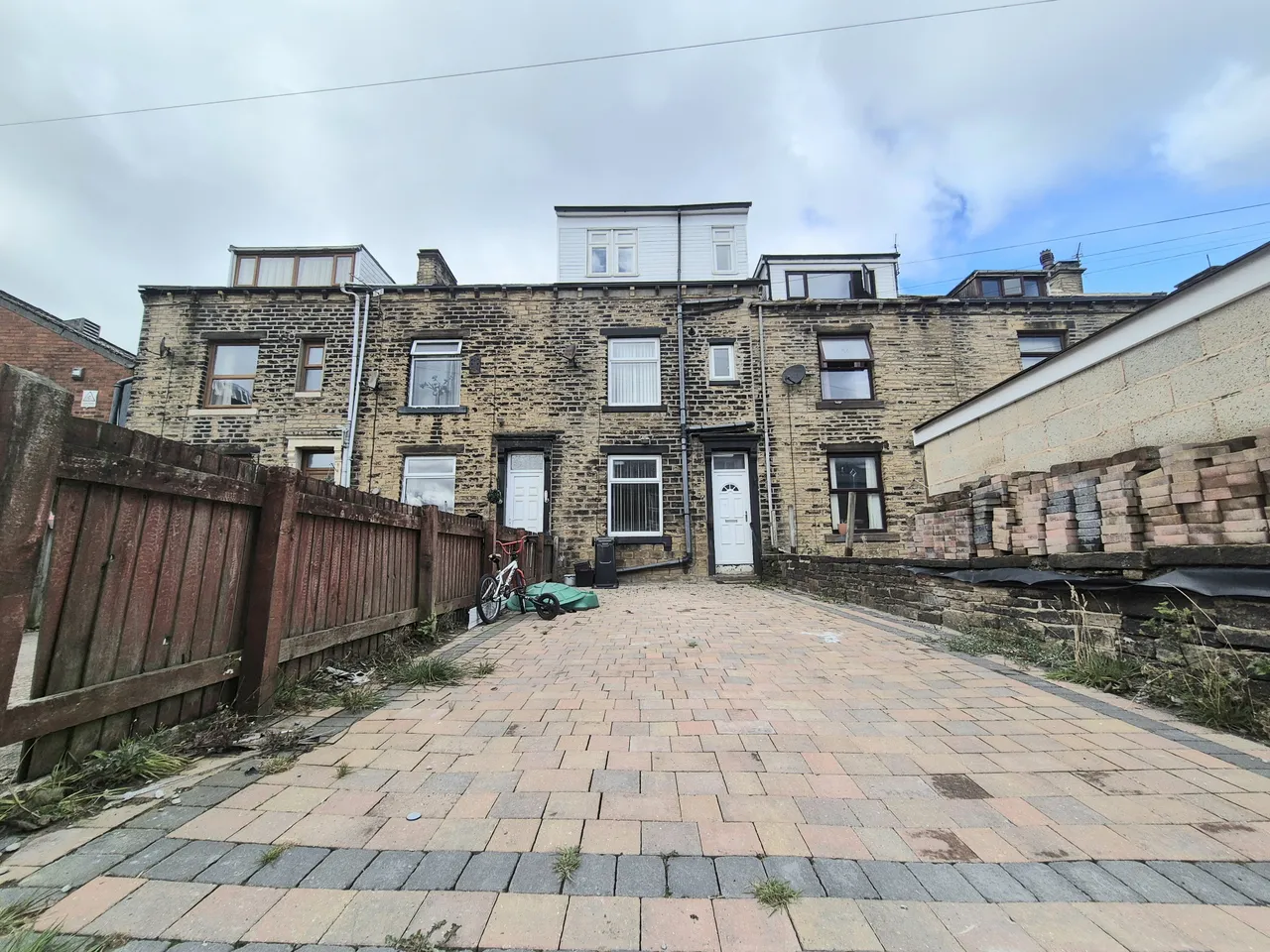 Staverton Street, HALIFAX, photo 12