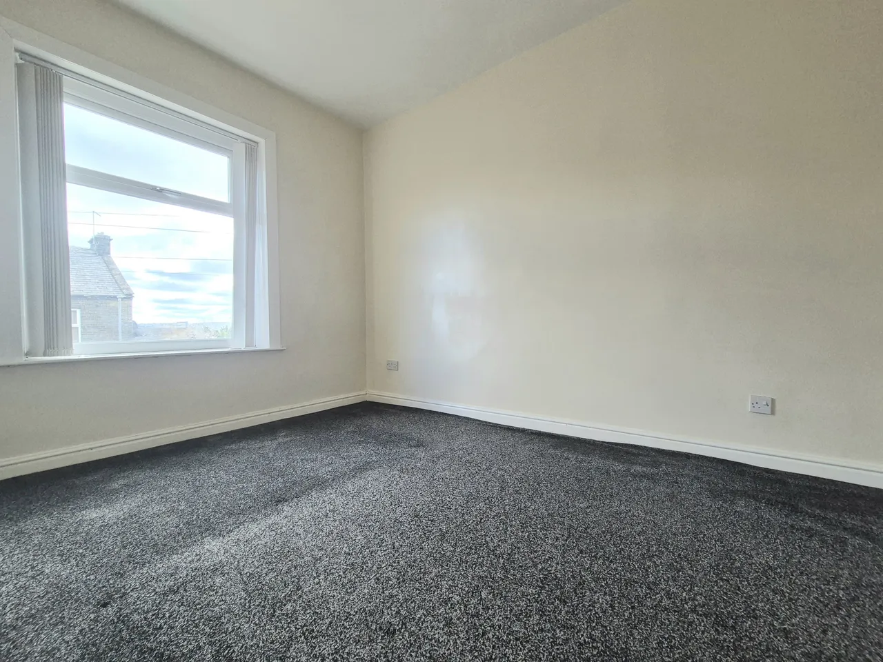 Staverton Street, HALIFAX, photo 6