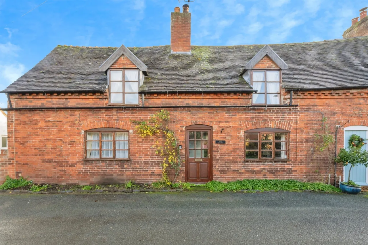 3 bed house for sale — Victoria Street, Yoxall, Burton-On-Trent