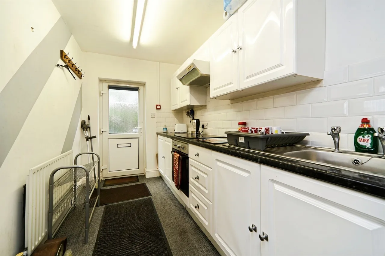 Hawthorn Avenue, Yeadon, LS19, photo 18