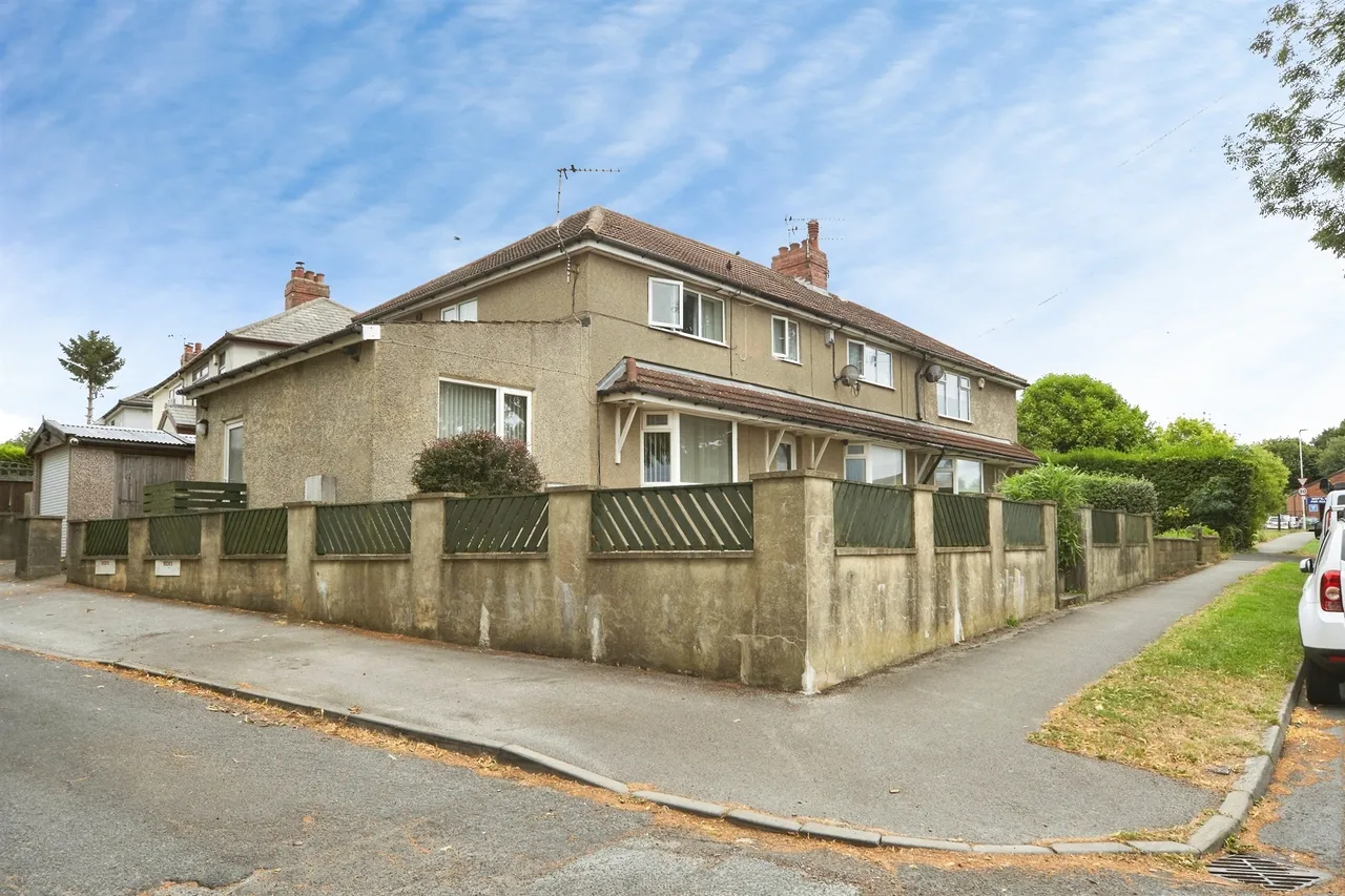 Hawthorn Avenue, Yeadon, LS19, photo 23