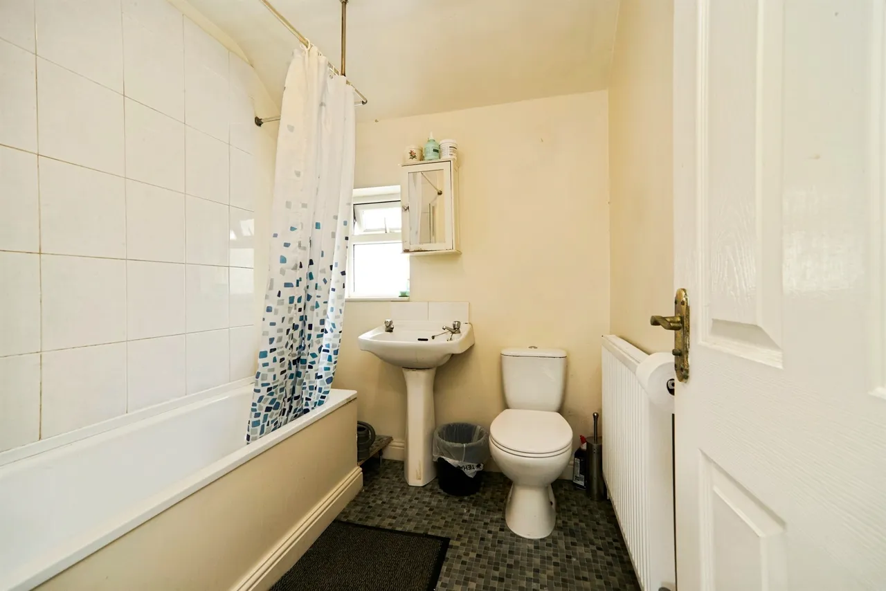 Hawthorn Avenue, Yeadon, LS19, photo 14
