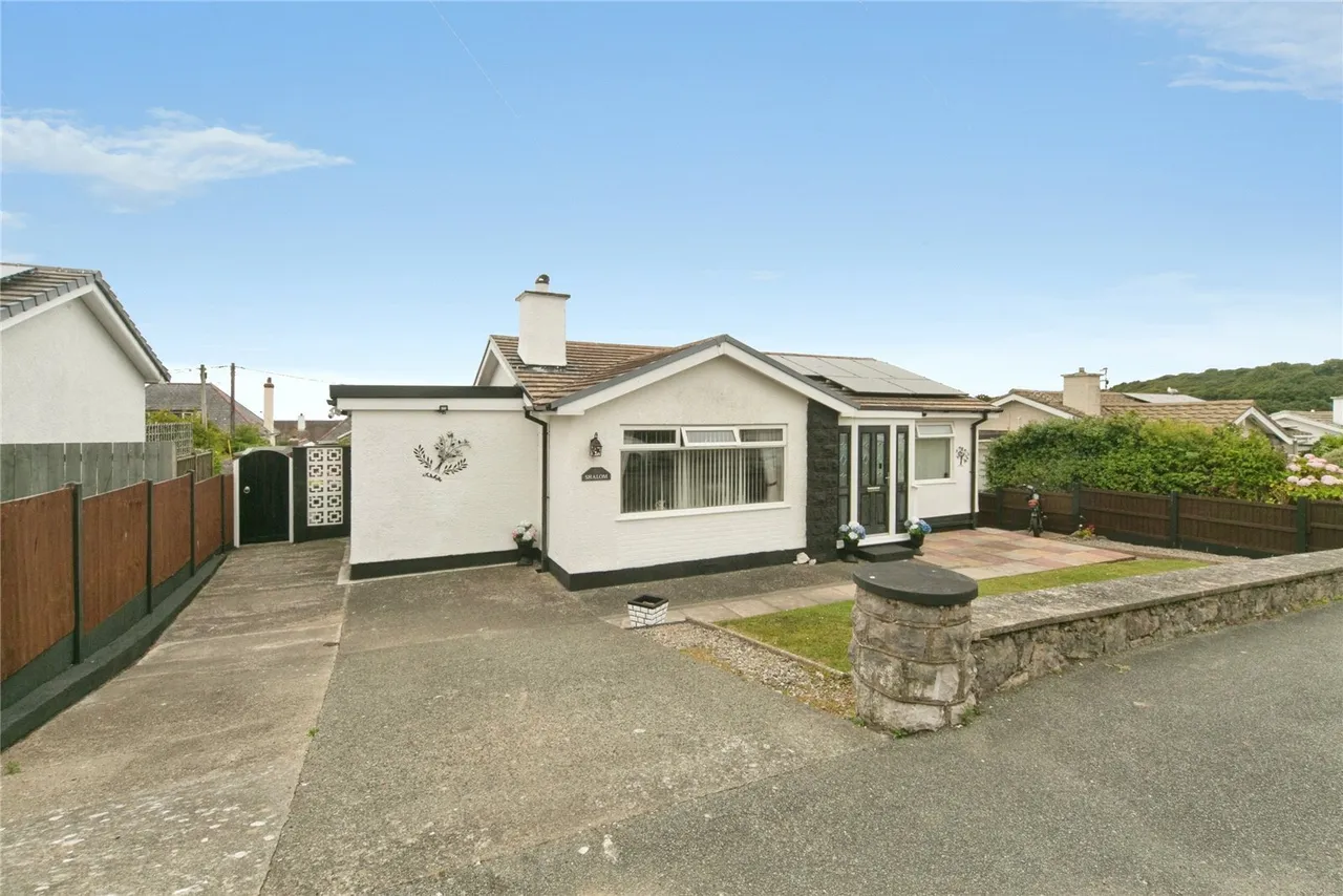 Lon Twrcelyn, Benllech, LL74, photo 13