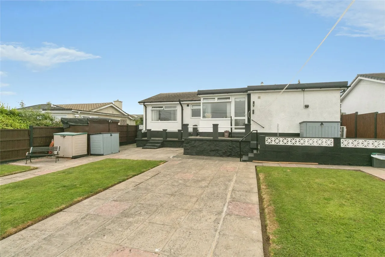Lon Twrcelyn, Benllech, LL74, photo 6