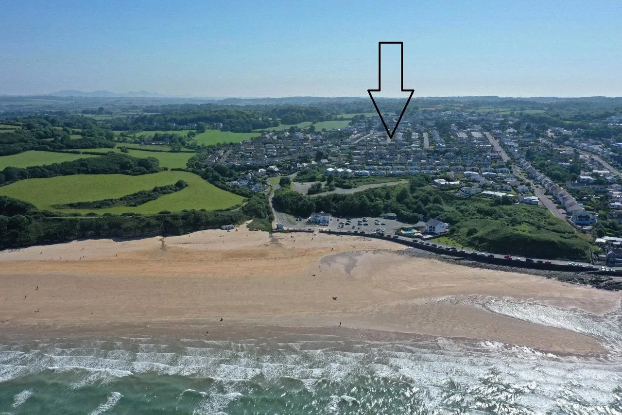 Lon Twrcelyn, Benllech, LL74, photo 15