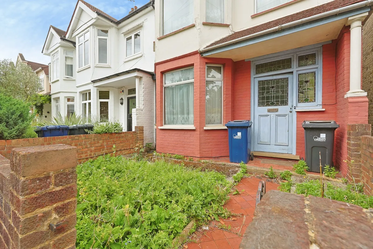 Summerlands Avenue, London, W3, photo 22