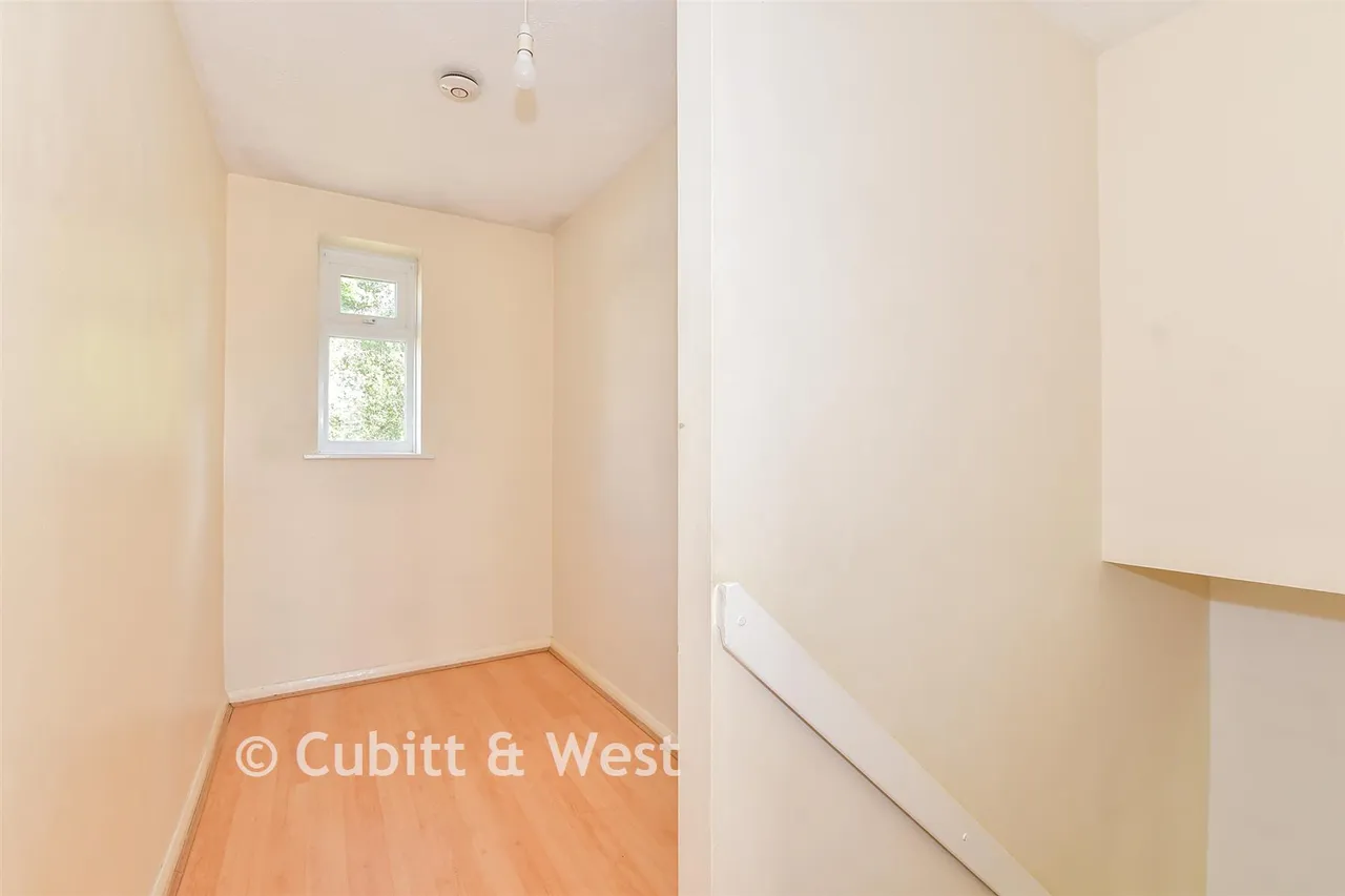 Mapledown Close, Southwater, RH13, photo 6